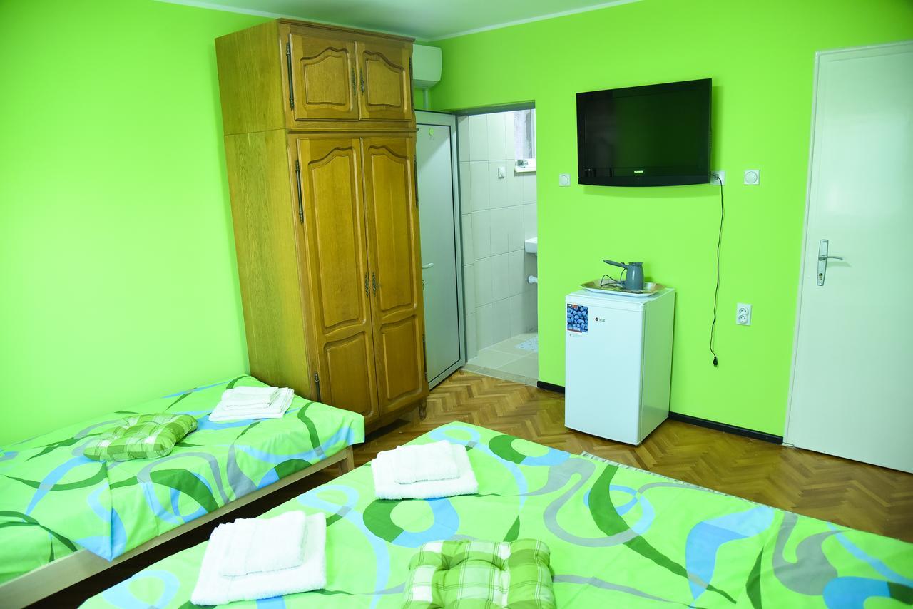 Prenociste Pilot Hotel Ni Exterior foto